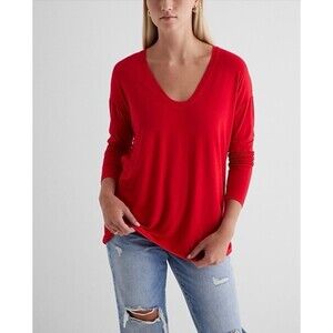 Supersoft Relaxed V-neck Long 
Sleeve Tee | Express
